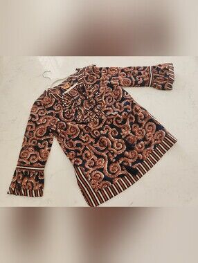 Tory Burch Women’s Ruffled Neck Long-Sleeve Top in Navy and Copper. Size 8